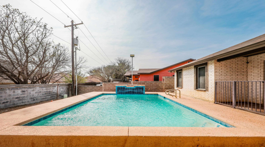 2113 Silverwood Dr, Laredo, Texas 78045, 3 Bedrooms Bedrooms, 7 Rooms Rooms,2 BathroomsBathrooms,Residential,For Sale,2113 Silverwood Dr,20260920