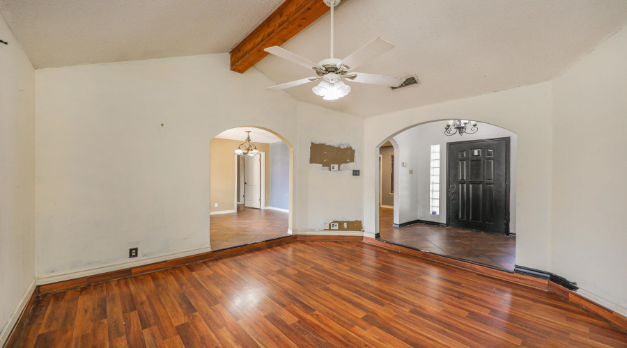 2113 Silverwood Dr, Laredo, Texas 78045, 3 Bedrooms Bedrooms, 7 Rooms Rooms,2 BathroomsBathrooms,Residential,For Sale,2113 Silverwood Dr,20260920