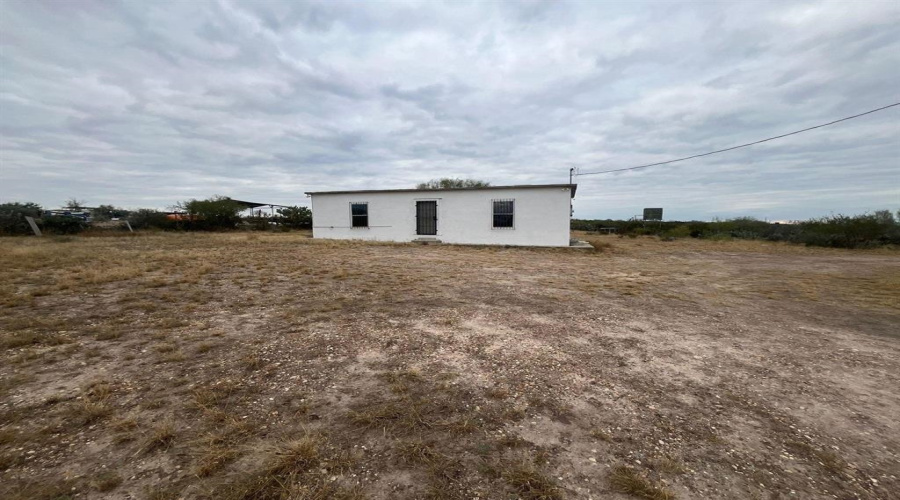 364 Ranch Rd 7150G, LAREDO, Texas 78043, 1 Bedroom Bedrooms, 3 Rooms Rooms,1 BathroomBathrooms,Residential,For Sale,364 Ranch Rd 7150G,20260922