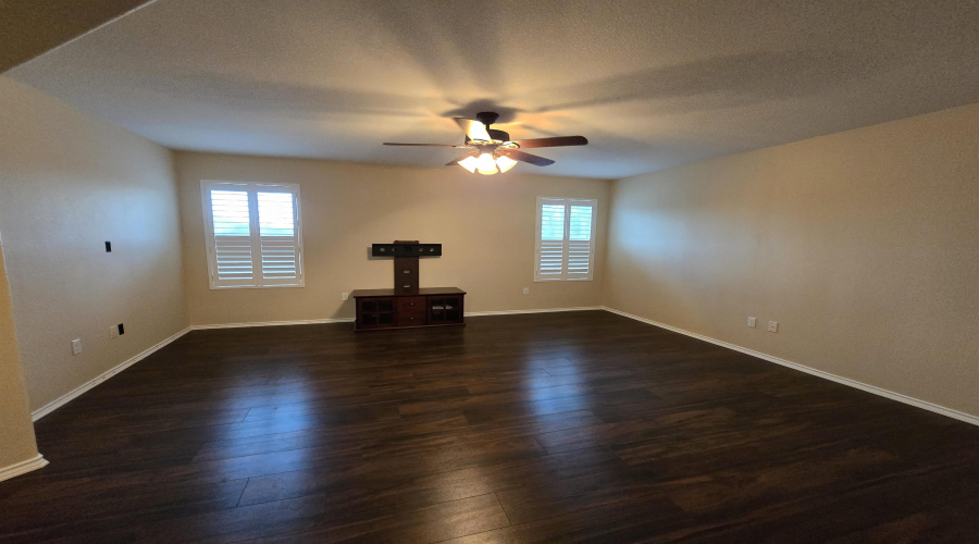 123 Veracruz Dr., Laredo, Texas 78045-6646, 4 Bedrooms Bedrooms, 8 Rooms Rooms,3 BathroomsBathrooms,Residential,For Rent,123 Veracruz Dr.,20253605