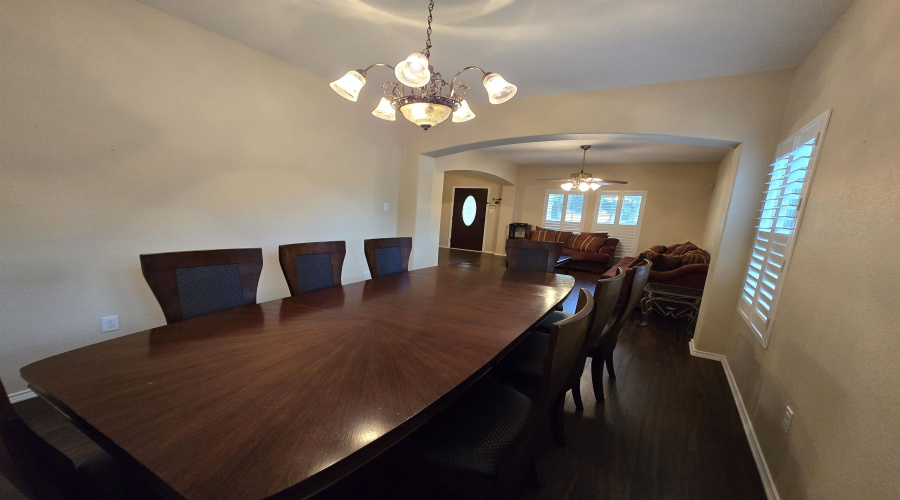 123 Veracruz Dr., Laredo, Texas 78045-6646, 4 Bedrooms Bedrooms, 8 Rooms Rooms,3 BathroomsBathrooms,Residential,For Rent,123 Veracruz Dr.,20253605