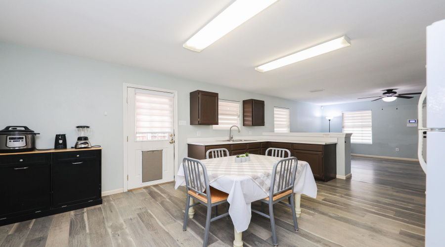 2012 Denmark Ln, Laredo, Texas 78045, 3 Bedrooms Bedrooms, 5 Rooms Rooms,2 BathroomsBathrooms,Residential,For Sale,2012 Denmark Ln,20260924