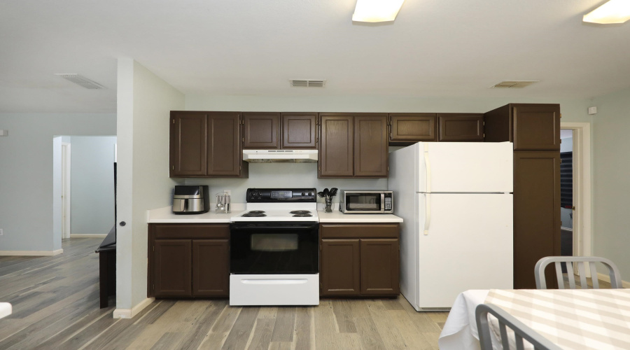 2012 Denmark Ln, Laredo, Texas 78045, 3 Bedrooms Bedrooms, 5 Rooms Rooms,2 BathroomsBathrooms,Residential,For Sale,2012 Denmark Ln,20260924