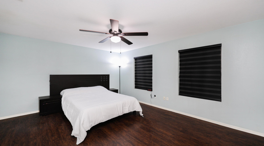 2012 Denmark Ln, Laredo, Texas 78045, 3 Bedrooms Bedrooms, 5 Rooms Rooms,2 BathroomsBathrooms,Residential,For Sale,2012 Denmark Ln,20260924