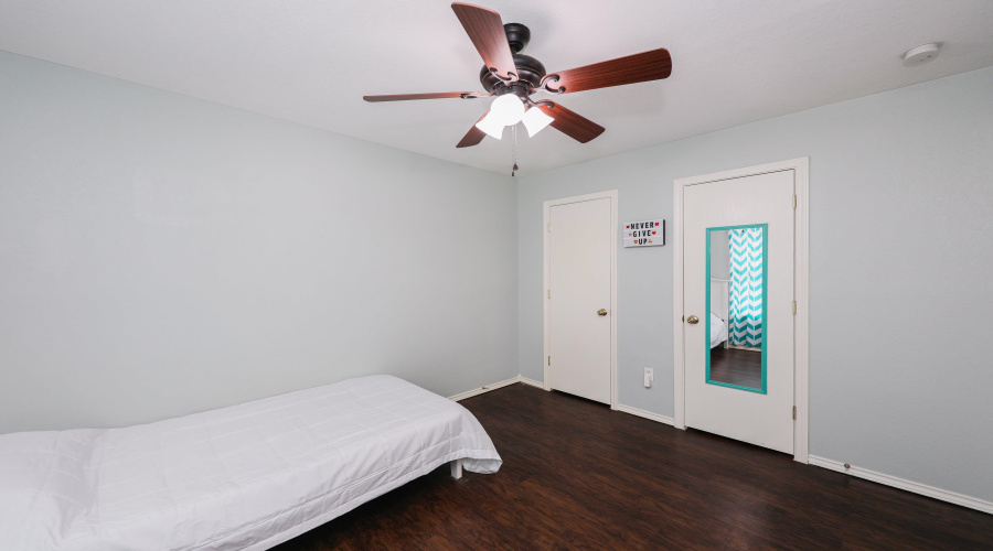 2012 Denmark Ln, Laredo, Texas 78045, 3 Bedrooms Bedrooms, 5 Rooms Rooms,2 BathroomsBathrooms,Residential,For Sale,2012 Denmark Ln,20260924