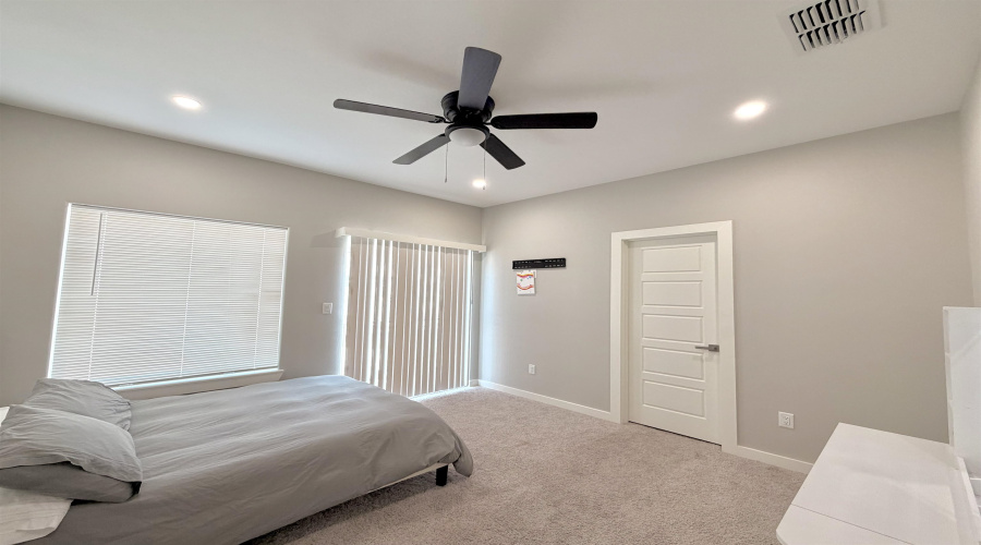 9653 McPherson Dr, Laredo, Texas 78045, 3 Bedrooms Bedrooms, 6 Rooms Rooms,2 BathroomsBathrooms,Residential,For Rent,9653 McPherson Dr,20260925