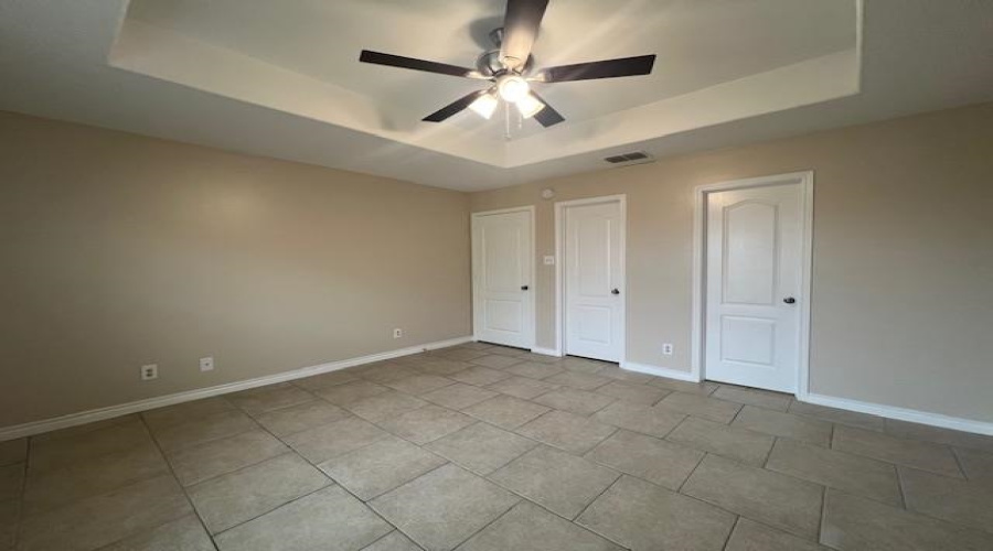 2720 Camelot Dr, Laredo, Texas 78041, 2 Bedrooms Bedrooms, 4 Rooms Rooms,2 BathroomsBathrooms,Residential,For Rent,2720 Camelot Dr,20260926