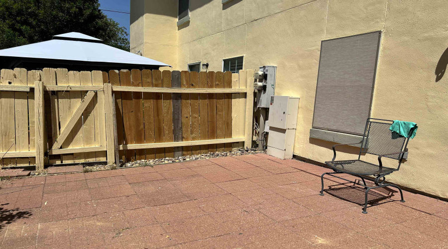 1000 Ranchway Dr, Laredo, Texas 78045, 3 Bedrooms Bedrooms, 4 Rooms Rooms,3 BathroomsBathrooms,Residential,For Sale,1000 Ranchway Dr,20254631