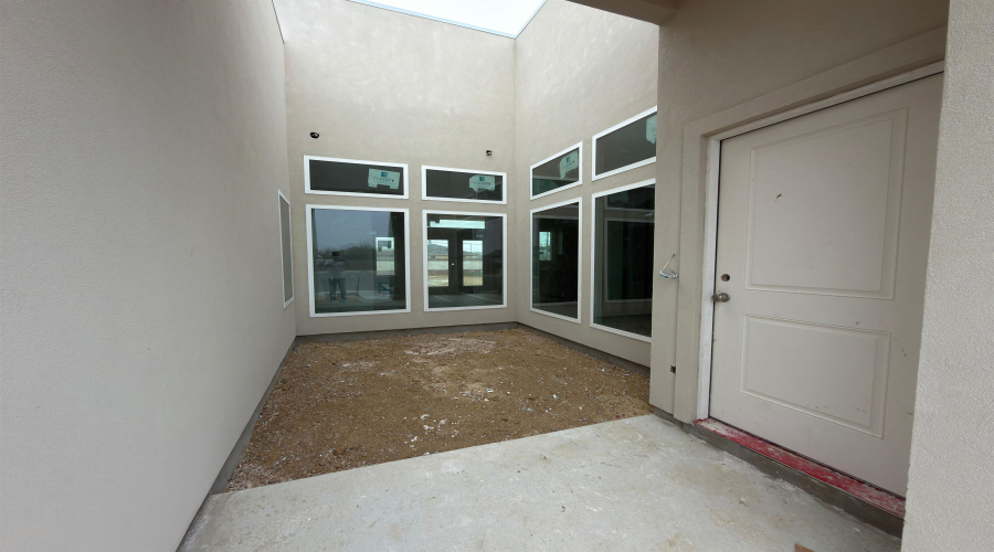 2408 Durazno Ct., LAREDO, Texas 78046, 3 Bedrooms Bedrooms, 5 Rooms Rooms,2 BathroomsBathrooms,Residential,For Sale,2408 Durazno Ct.,20260930