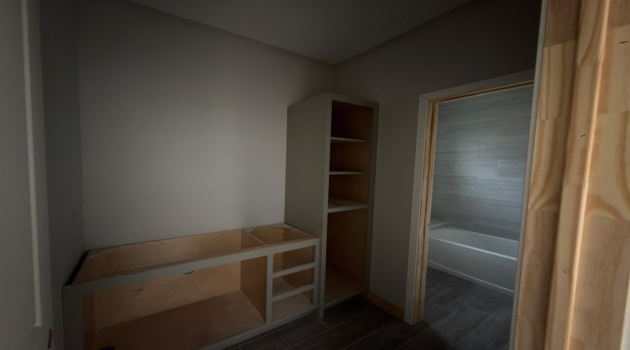 2408 Durazno Ct., LAREDO, Texas 78046, 3 Bedrooms Bedrooms, 5 Rooms Rooms,2 BathroomsBathrooms,Residential,For Sale,2408 Durazno Ct.,20260930