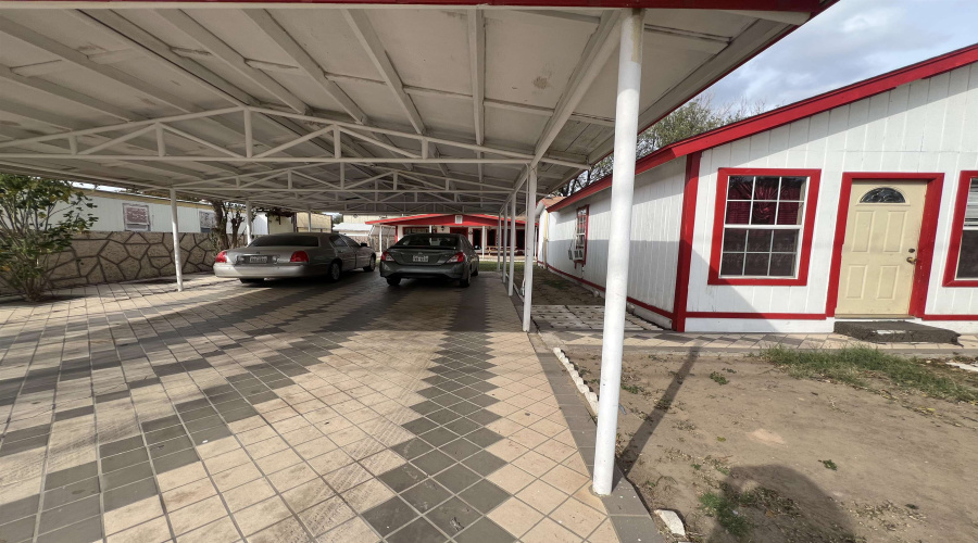 310 W Frost St, Laredo, Texas 78040-2124, 2 Bedrooms Bedrooms, 4 Rooms Rooms,1 BathroomBathrooms,Residential,For Sale,310 W Frost St,20260931