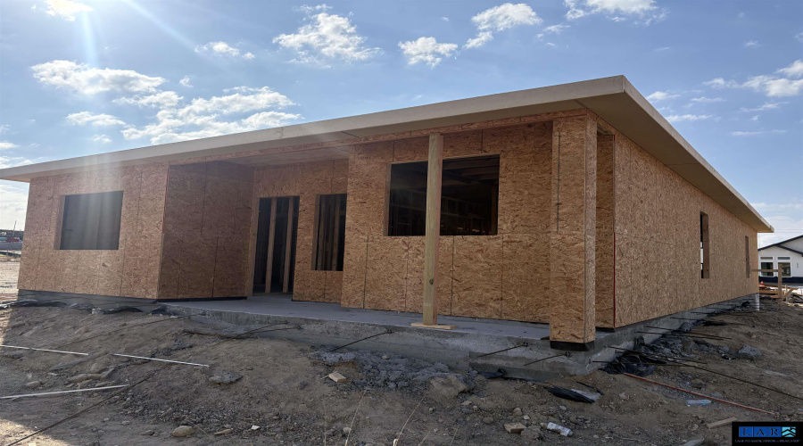 6006 Heather Loop, Laredo, Texas 78043, 3 Bedrooms Bedrooms, 4 Rooms Rooms,2 BathroomsBathrooms,Residential,For Sale,6006 Heather Loop,20260935