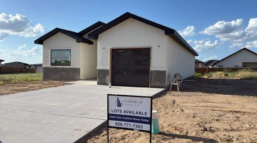 6006 Heather Loop, Laredo, Texas 78043, 3 Bedrooms Bedrooms, 4 Rooms Rooms,2 BathroomsBathrooms,Residential,For Sale,6006 Heather Loop,20260935
