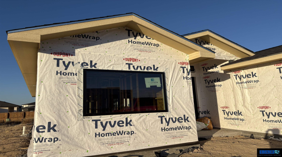 6006 Heather Loop, Laredo, Texas 78043, 3 Bedrooms Bedrooms, 4 Rooms Rooms,2 BathroomsBathrooms,Residential,For Sale,6006 Heather Loop,20260935