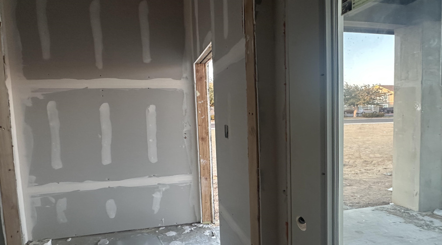 214 Lusitano Dr., LAREDO, Texas 78046, 4 Bedrooms Bedrooms, 5 Rooms Rooms,2 BathroomsBathrooms,Residential,For Sale,214 Lusitano Dr.,20260937