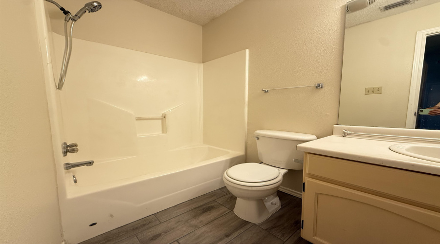 758 Snake Dr, Laredo, Texas 78045, 3 Bedrooms Bedrooms, 6 Rooms Rooms,2 BathroomsBathrooms,Residential,For Sale,758 Snake Dr,20260939