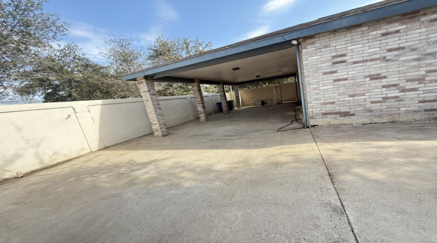 758 Snake Dr, Laredo, Texas 78045, 3 Bedrooms Bedrooms, 6 Rooms Rooms,2 BathroomsBathrooms,Residential,For Sale,758 Snake Dr,20260939