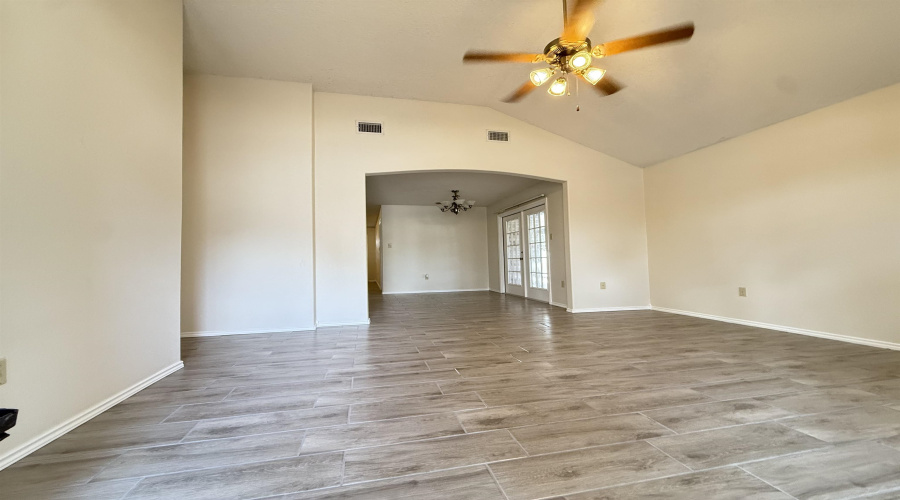 758 Snake Dr, Laredo, Texas 78045, 3 Bedrooms Bedrooms, 6 Rooms Rooms,2 BathroomsBathrooms,Residential,For Sale,758 Snake Dr,20260939