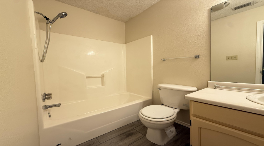 758 Snake Dr, Laredo, Texas 78045, 3 Bedrooms Bedrooms, 6 Rooms Rooms,2 BathroomsBathrooms,Residential,For Sale,758 Snake Dr,20260939