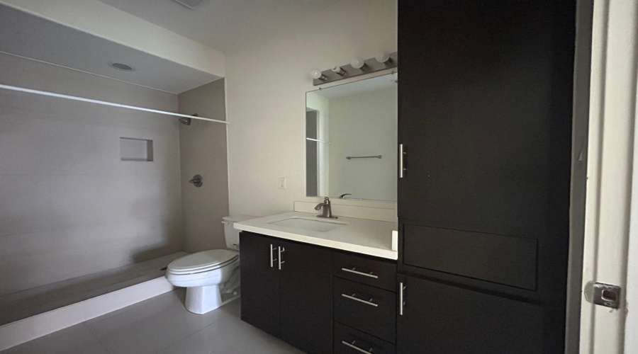 501 Shiloh Dr, LAREDO, Texas 78045, 2 Bedrooms Bedrooms, 5 Rooms Rooms,2 BathroomsBathrooms,Residential,For Rent,501 Shiloh Dr,20260940