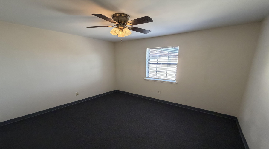 3801 Salinas Ave, Laredo, Texas 78041, 2 Bedrooms Bedrooms, 3 Rooms Rooms,1 BathroomBathrooms,Residential,For Rent,3801 Salinas Ave,20260944