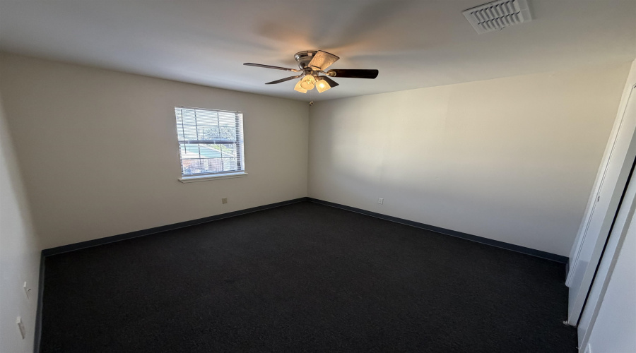 3801 Salinas Ave, Laredo, Texas 78041, 2 Bedrooms Bedrooms, 3 Rooms Rooms,1 BathroomBathrooms,Residential,For Rent,3801 Salinas Ave,20260944