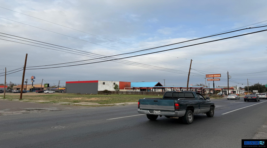 1901 Chihuahua St, Laredo, Texas 78043, ,2 BathroomsBathrooms,Commercial retail/office,For Rent,1901 Chihuahua St,20260954