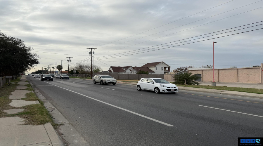 1901 Chihuahua St, Laredo, Texas 78043, ,2 BathroomsBathrooms,Commercial retail/office,For Rent,1901 Chihuahua St,20260954