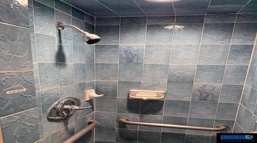 1901 Chihuahua St, Laredo, Texas 78043, ,2 BathroomsBathrooms,Commercial retail/office,For Rent,1901 Chihuahua St,20260954