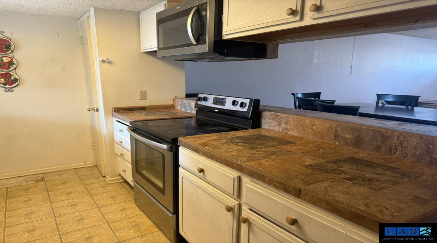 5500 McPherson Rd, Laredo, Texas 78041-0000, 3 Bedrooms Bedrooms, 5 Rooms Rooms,2 BathroomsBathrooms,Residential,For Sale,5500 McPherson Rd,20252510