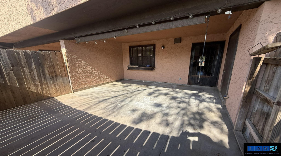 5500 McPherson Rd, Laredo, Texas 78041-0000, 3 Bedrooms Bedrooms, 5 Rooms Rooms,2 BathroomsBathrooms,Residential,For Sale,5500 McPherson Rd,20252510