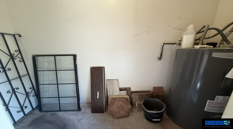 5500 McPherson Rd, Laredo, Texas 78041-0000, 3 Bedrooms Bedrooms, 5 Rooms Rooms,2 BathroomsBathrooms,Residential,For Sale,5500 McPherson Rd,20252510