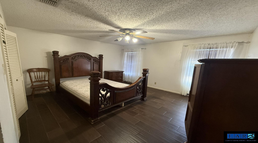 5500 McPherson Rd, Laredo, Texas 78041-0000, 3 Bedrooms Bedrooms, 5 Rooms Rooms,2 BathroomsBathrooms,Residential,For Sale,5500 McPherson Rd,20252510