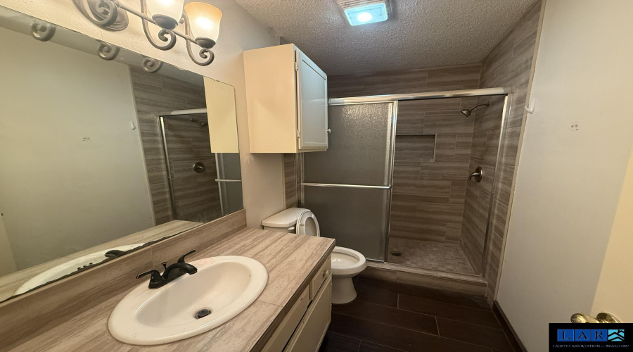 5500 McPherson Rd, Laredo, Texas 78041-0000, 3 Bedrooms Bedrooms, 5 Rooms Rooms,2 BathroomsBathrooms,Residential,For Sale,5500 McPherson Rd,20252510