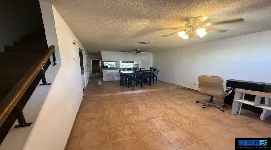 5500 McPherson Rd, Laredo, Texas 78041-0000, 3 Bedrooms Bedrooms, 5 Rooms Rooms,2 BathroomsBathrooms,Residential,For Sale,5500 McPherson Rd,20252510