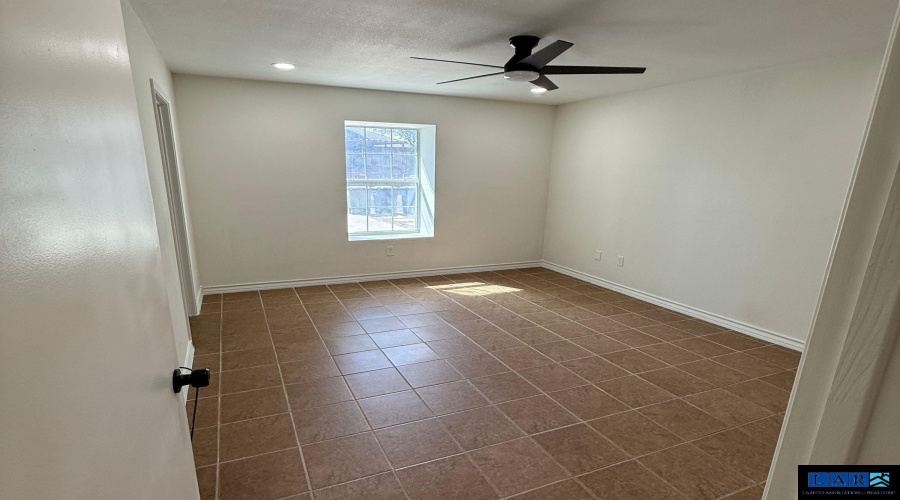 1021 Savannah Lp, laredo, Texas 78046, 3 Bedrooms Bedrooms, 5 Rooms Rooms,2 BathroomsBathrooms,Residential,For Rent,1021 Savannah Lp,20260945