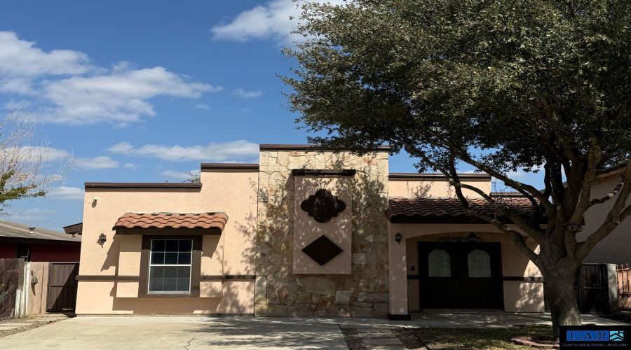 1021 Savannah Lp, laredo, Texas 78046, 3 Bedrooms Bedrooms, 5 Rooms Rooms,2 BathroomsBathrooms,Residential,For Rent,1021 Savannah Lp,20260945