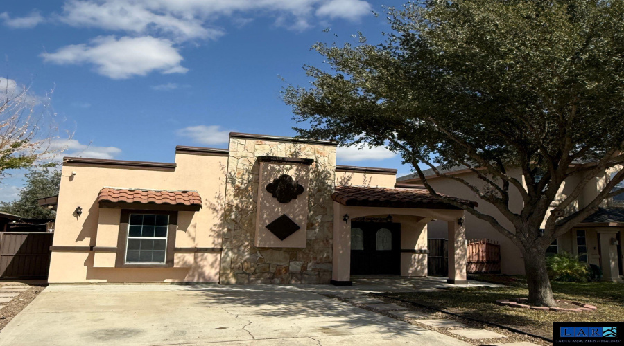 1021 Savannah Lp, laredo, Texas 78046, 3 Bedrooms Bedrooms, 5 Rooms Rooms,2 BathroomsBathrooms,Residential,For Rent,1021 Savannah Lp,20260945