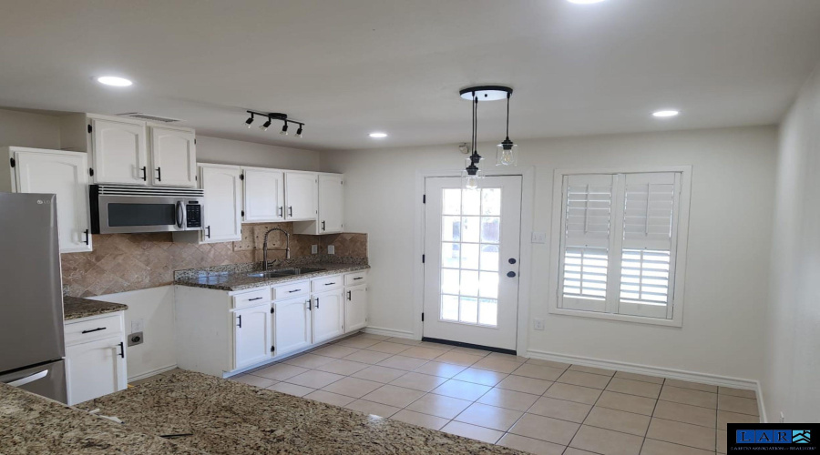 1021 Savannah Lp, laredo, Texas 78046, 3 Bedrooms Bedrooms, 5 Rooms Rooms,2 BathroomsBathrooms,Residential,For Rent,1021 Savannah Lp,20260945