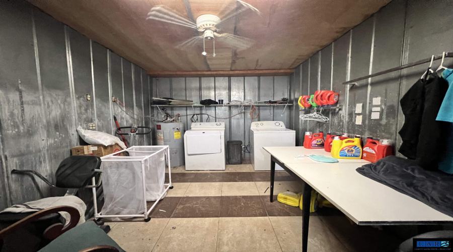 1702 Elm St, Zapata, Texas 78076, 6 Bedrooms Bedrooms, 10 Rooms Rooms,4 BathroomsBathrooms,Residential,For Sale,1702 Elm St,20260951