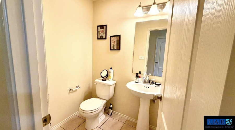 3417 Armando Pena Dr, Laredo, Texas 78046, 3 Bedrooms Bedrooms, 6 Rooms Rooms,2 BathroomsBathrooms,Residential,For Sale,3417 Armando Pena Dr,20260953