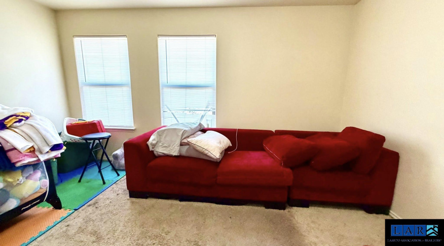 3417 Armando Pena Dr, Laredo, Texas 78046, 3 Bedrooms Bedrooms, 6 Rooms Rooms,2 BathroomsBathrooms,Residential,For Sale,3417 Armando Pena Dr,20260953