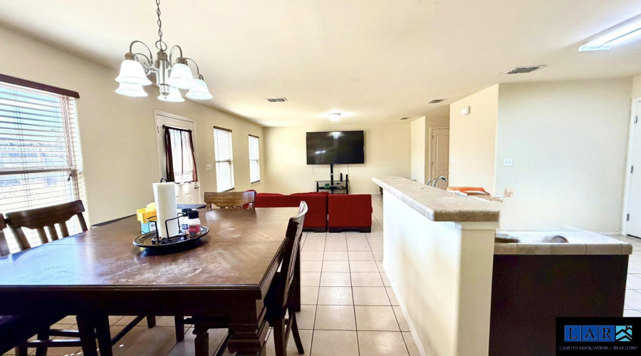 3417 Armando Pena Dr, Laredo, Texas 78046, 3 Bedrooms Bedrooms, 6 Rooms Rooms,2 BathroomsBathrooms,Residential,For Sale,3417 Armando Pena Dr,20260953