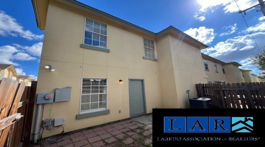 1000 Ranchway Dr, Laredo, Texas 78045, 3 Bedrooms Bedrooms, 6 Rooms Rooms,3 BathroomsBathrooms,Residential,For Rent,1000 Ranchway Dr,20260956