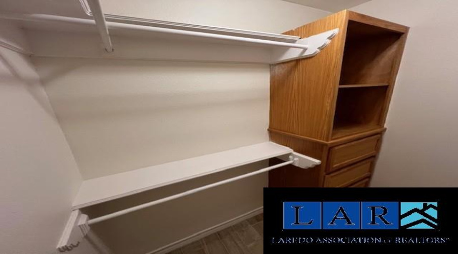 1000 Ranchway Dr, Laredo, Texas 78045, 3 Bedrooms Bedrooms, 6 Rooms Rooms,3 BathroomsBathrooms,Residential,For Rent,1000 Ranchway Dr,20260956