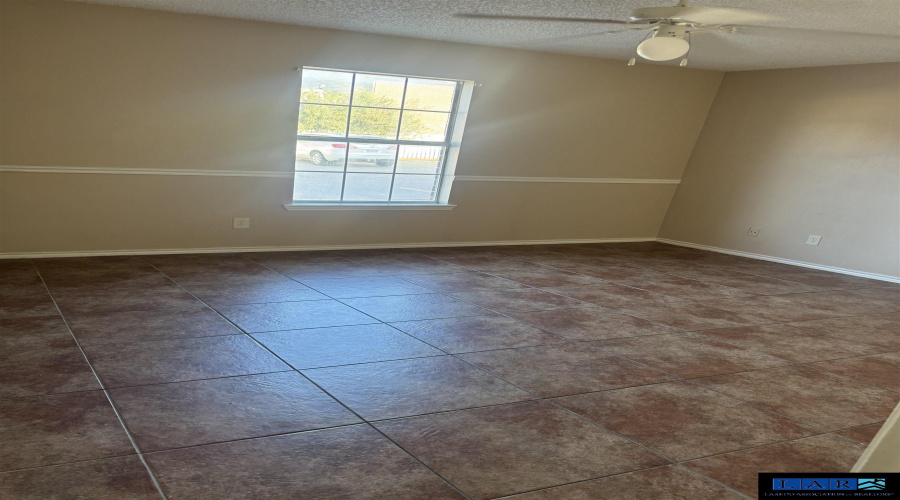 1111 Shiloh Dr, Laredo, Texas 78045, 2 Bedrooms Bedrooms, 4 Rooms Rooms,1 BathroomBathrooms,Residential,For Rent,1111 Shiloh Dr,20260957