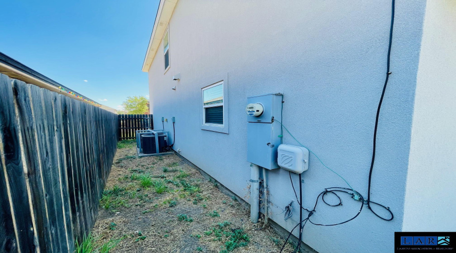 1918 Aransas Pass Dr, Laredo, Texas 78045, 4 Bedrooms Bedrooms, 6 Rooms Rooms,2 BathroomsBathrooms,Residential,For Rent,1918 Aransas Pass Dr,20260959