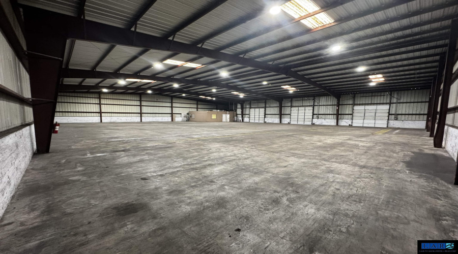 14416 Import Rd, Laredo, Texas 78045, 1 Bedroom Bedrooms, 6 Rooms Rooms,2 BathroomsBathrooms,Commercial/industrial,For Rent,14416 Import Rd,20260967