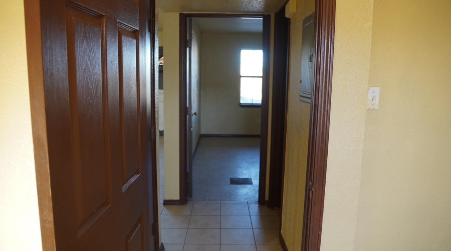 111 W Harald, Hebbronville, Texas 78361, ,Multi-family,For Sale,111 W Harald,20260978