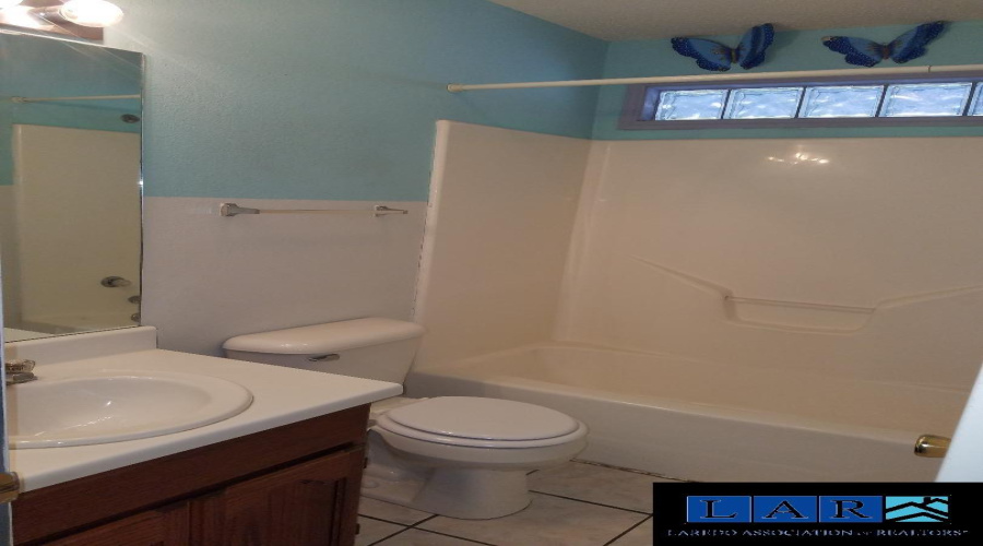 4303 Revolution Rd, Laredo, Texas 78046, 3 Bedrooms Bedrooms, 6 Rooms Rooms,2 BathroomsBathrooms,Residential,For Rent,4303 Revolution Rd,20260963